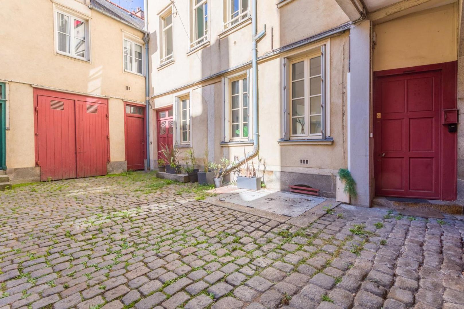 L'Escapade - Au Coeur Du Centre Historique Apartment Рен Екстериор снимка